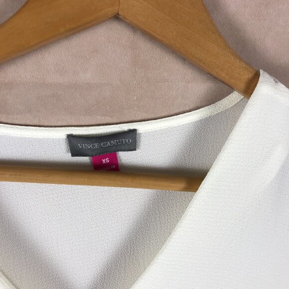 VINCE CAMUTO Ivory Contrast Piping Crepe Blouse XS - Picture 8 of 9